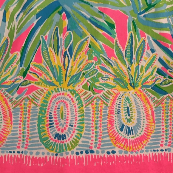 Lilly Pulitzer - Picture 4 of 5